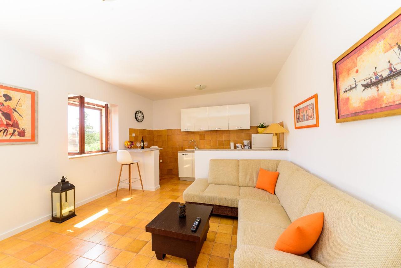 Apartmani Bokin 볼 외부 사진