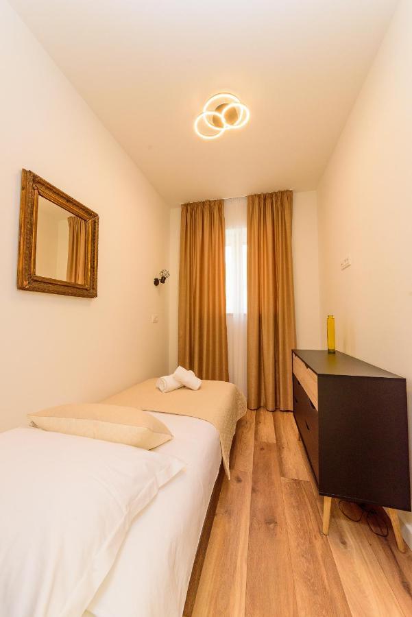 Apartmani Bokin 볼 외부 사진