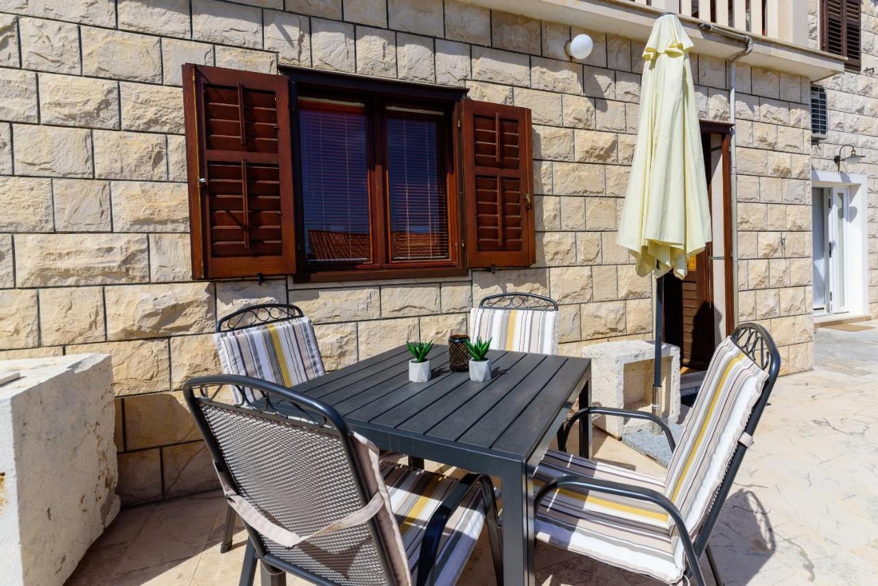 Apartmani Bokin 볼 외부 사진