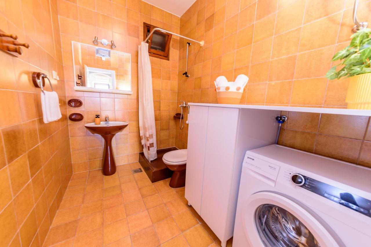 Apartmani Bokin 볼 외부 사진