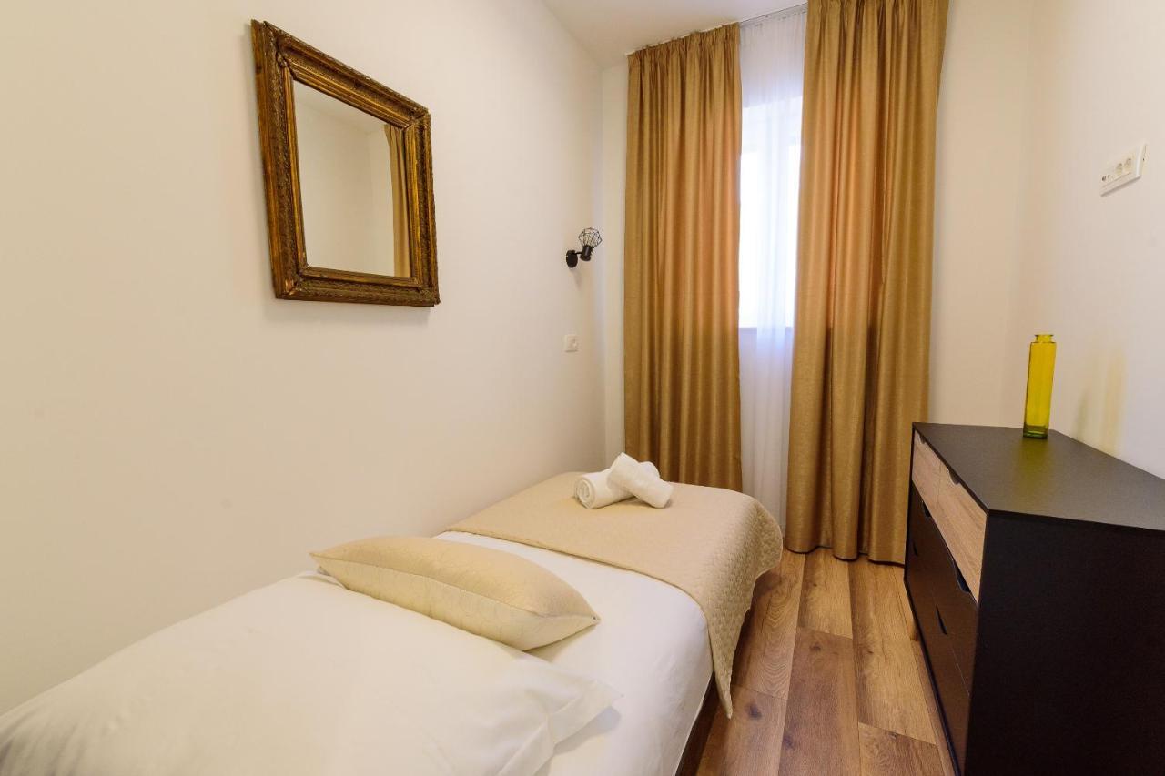 Apartmani Bokin 볼 외부 사진